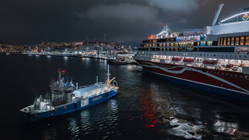 Gasum's vessel bunkering Viking Line Glory.